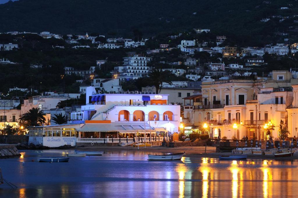 Hotel La Sirenella Lacco Ameno  Bagian luar foto
